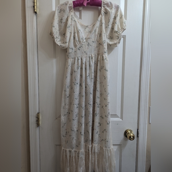 Floral maxi dress puffy sleeves - Picture 2 of 2